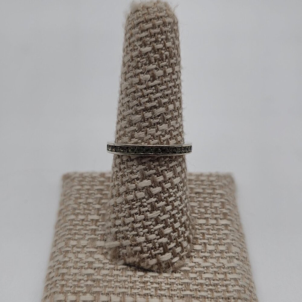 Size 7.75 Sterling Silver Worn Channel Crystals Band Ring A3443